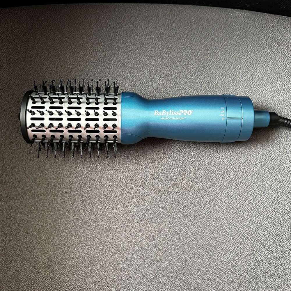 BaBylissPRO Nano Titanium Compact 2” Hot Air Brush